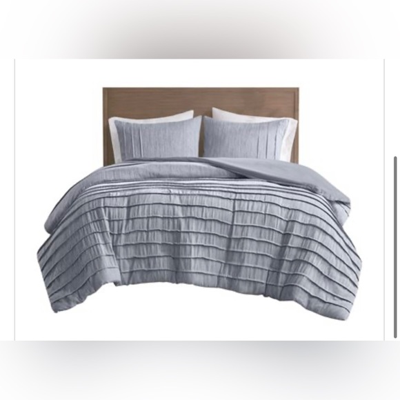 Beautyrest Maddox 3 Pc Striated Cationic Dyed Oversized Duvet Cover Set w Pleats - Picture 2 of 10